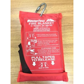 MasterTool- 大碼防火毯-1.2 X 1.8 M，玻璃纖維滅火毯，家用應急逃生滅火毯，防火救生毯，可容納2人，防火布，已通過權威測試機構歐盟標準EN-1869：1997測試。且帶有大號登山扣，方便攜帶，懸掛