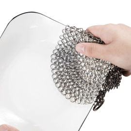 鑄鐵平底鍋套裝，套裝含(1pc 10吋單柄煎鍋+1pc 特大號不銹鋼刷鍋網鏈)，10吋單柄煎鍋，可於家用及户外露營用， 特大號不銹鋼刷鍋網鏈，可於清潔廚房煮食用具、餐具及杯子