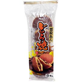 日吉製菓 直燒栗子銅鑼燒 300g包裝 (5個裝) 日本和菓子點心之一 外有軟綿綿鬆餅 內有粒粒栗子內餡 香濃飽滿 栗子甜蜜可口 口感綿密濕潤 無敵不敗甜點 日本製造 平行進口貨品  Hiyoshi Chestnut Dorayaki Cake 300g/bag (5pcs) Made in Japan Parallel Import goods