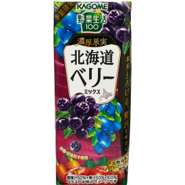[原箱優惠] 野菜生活 100濃厚果實 北海道雜苺混合汁 195ml x 24盒裝 使用北海道產的野櫻莓和藍靛果 並奢侈地使用果泥的濃郁口味 每一瓶飲品都相當於吃了一份水果 能滿足您的維生素C的日常攝取量 日本製造 平行進口產品  [Full box Promotion] Kagome 100 Hokkaido Mixed Berry Juice 195ml x 24pcs/box Made in Japan Parallel import goods