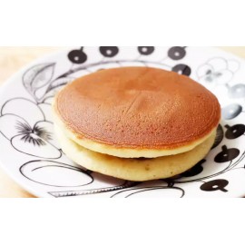 日吉製菓 直燒栗子銅鑼燒 300g包裝 (5個裝) 日本和菓子點心之一 外有軟綿綿鬆餅 內有粒粒栗子內餡 香濃飽滿 栗子甜蜜可口 口感綿密濕潤 無敵不敗甜點 日本製造 平行進口貨品  Hiyoshi Chestnut Dorayaki Cake 300g/bag (5pcs) Made in Japan Parallel Import goods