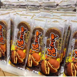 日吉製菓 直燒栗子銅鑼燒 300g包裝 (5個裝) 日本和菓子點心之一 外有軟綿綿鬆餅 內有粒粒栗子內餡 香濃飽滿 栗子甜蜜可口 口感綿密濕潤 無敵不敗甜點 日本製造 平行進口貨品  Hiyoshi Chestnut Dorayaki Cake 300g/bag (5pcs) Made in Japan Parallel Import goods