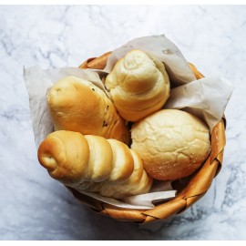  Lion 獅牌即溶吉士粉 350g罐裝 選用優質的原料 精心調配出最佳的配方 口感順滑 濃郁香甜的麵包餡料 烘焙過程輕鬆製作美味麵包 Lion 您的麵包餡料首選 香港製造  Lion Custard Powder (Instant) 350g/Can Made in Hong Kong