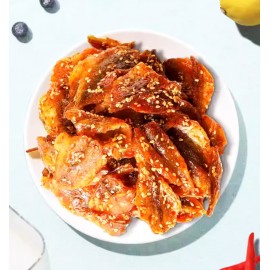 滋味黃花魚乾 (香辣味) 100g包裝 (+/-8g) 配上辣椒 惹味刺激 口感鮮美 配上啤酒一流 讓您在品嚐時感受到辛辣的滋味 平行進口產品  Dried Yellow Croaker (Spicy Flavour) 100g/bag (+/-8g) Parallel import goods