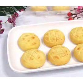 軟心醬爆曲奇餅 (鹹蛋味) 10個獨立包裝 這款曲奇餅的外型也很可愛 像小菠蘿包一樣 外層酥脆 內裡鬆軟 每一口都充滿了鹹甜的滋味 讓你欲罷不能 無論是作為早餐 點心 下午茶 還是宵夜 都能滿足你的味蕾 平行進口產品  Soft Cookies (Salted Egg Flavor) 10 Individual packs Parallel import goods
