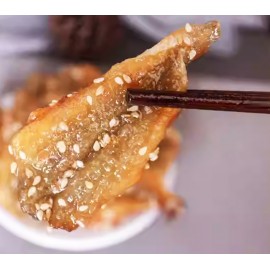 滋味黃花魚乾 (蜜汁原味) 100g包裝 (+/-8g) 鮮甜黃花魚 加入芝麻 蜜汁 入口即香 口感鮮美 好食又過癮 讓您在品嚐時感受到甜蜜的滋味 平行進口產品  Dried Yellow Croaker (Original Honey Flavour) 100g/bag (+/-8g) Parallel import goods