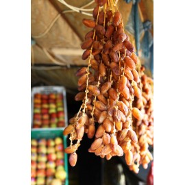 突尼西亞天然椰棗王 500g盒裝 好新鮮大大盒 椰棗滋潤湯譜 滋潤 抗氧化 補中益氣 舒緩便秘 味道清甜 不膩 無添加額外糖份 補充營養 keep fit 乾爽 不黏笠 容易消化 減輕腸道負擔 可以當零食 整甜品 煲湯 糖水 突尼西亞製造 平行進口產品  Tunisian Natural King Dates 500g/Box Made in Tunisia Parallel import goods