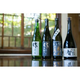 Zaku 作 愛山 純米吟醸 750ml瓶裝 一年只釀造一次的酒款 橫掃國內外清酒評鑑大賽獎項 當今評價最高的清酒釀酒廠之一 果香飽滿 入口清爽 生產數量稀少 果香豐富 米旨味溫和 餘韻清爽 甜中夾雜些微果酸的獨特口感 日本製造 平行進口貨品  Zaku Aiyama Junmai Ginjo 750ml/Bottle Made in Japan Parallel Import goods