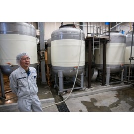 Zaku 作 愛山 純米吟醸 750ml瓶裝 一年只釀造一次的酒款 橫掃國內外清酒評鑑大賽獎項 當今評價最高的清酒釀酒廠之一 果香飽滿 入口清爽 生產數量稀少 果香豐富 米旨味溫和 餘韻清爽 甜中夾雜些微果酸的獨特口感 日本製造 平行進口貨品  Zaku Aiyama Junmai Ginjo 750ml/Bottle Made in Japan Parallel Import goods