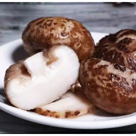 [珍貴送禮] 韓國無腳花菇 1斤(600g)盒裝 超高質 撈埋鮑魚一齊食 真係超正 花菇嫩滑香甜 食過都有讚冇彈 勁厚身 粒粒尺寸岩岩好 口感爽滑 菇味香口濃郁 營養價值十分豐富 平行進口貨品  [Precious Gift] Korea Footless Mushrooms 600g/Box Parallel Import goods