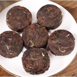 高質糯米香葉茶 300g包裝 (獨立細細粒包裝) [贈送民族繡花小布袋 顏色隨機選擇] 平行進口產品 High-quality Glutinous Rice Geranium Leaves Tea 300g/bag (Individual Tea Bag) [Free Gift: Embroidery cloth bag with Color random)